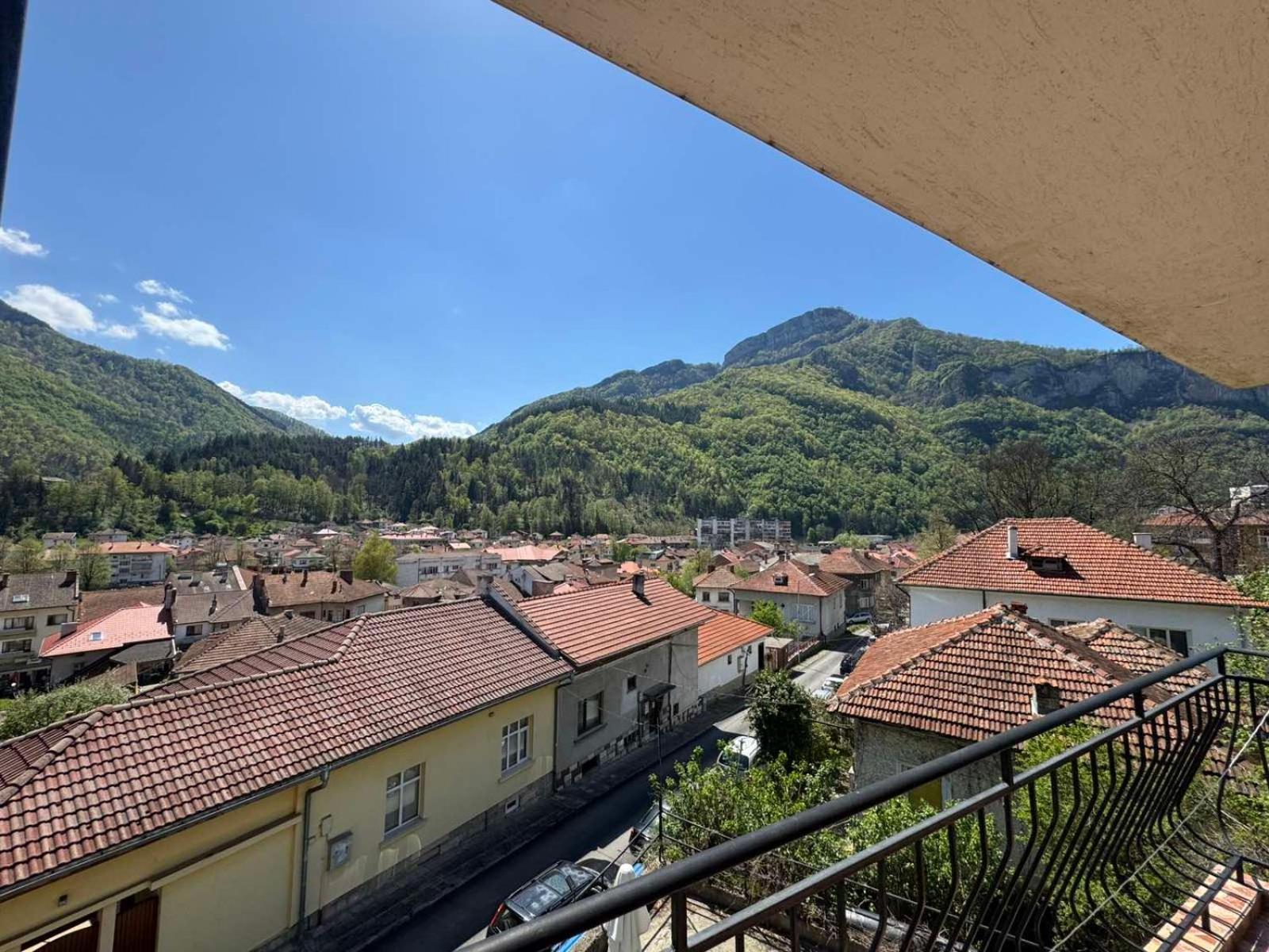 Семеен Хотел Вит Teteven Exterior foto