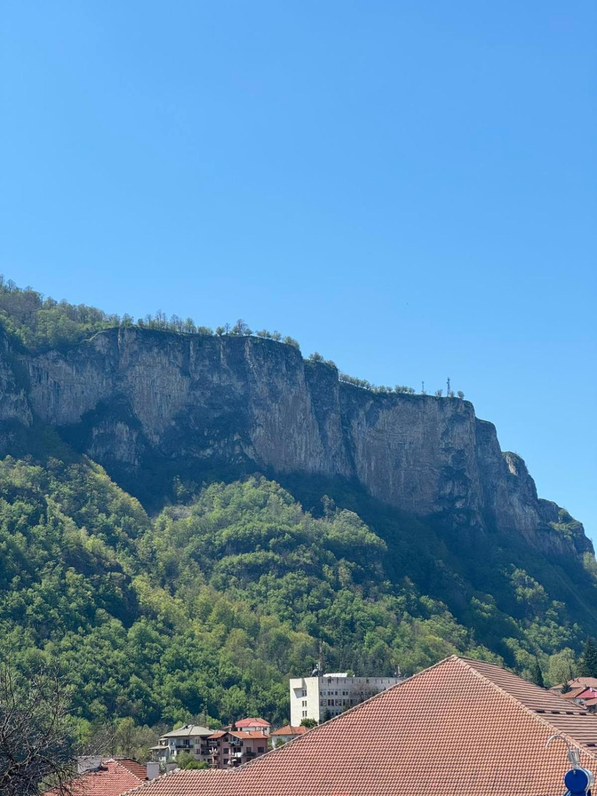 Семеен Хотел Вит Teteven Exterior foto