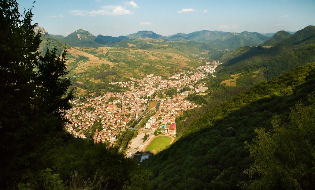 Семеен Хотел Вит Teteven Exterior foto